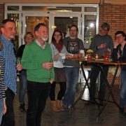 Schulleiter Wolfgang Mömken begrüßt die Anwesenden.